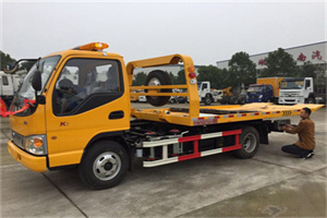 寻甸哪里有拖车服务